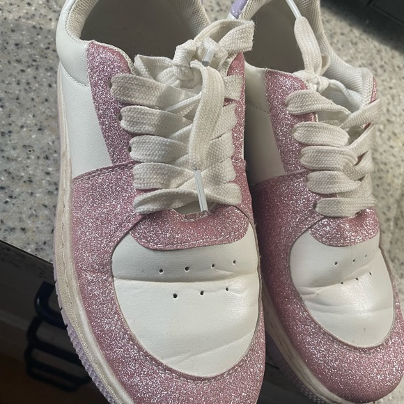 Girl shoes - Picture 2 of 3